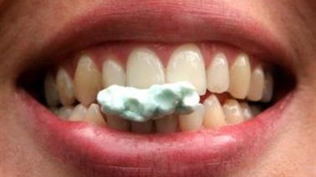 chewing gum experiment twins